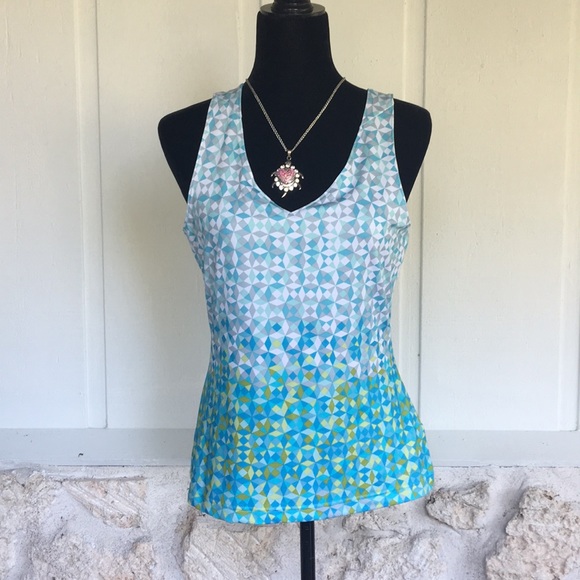 Columbia Tops - Columbia Omni-shade aqua geometric ombre top